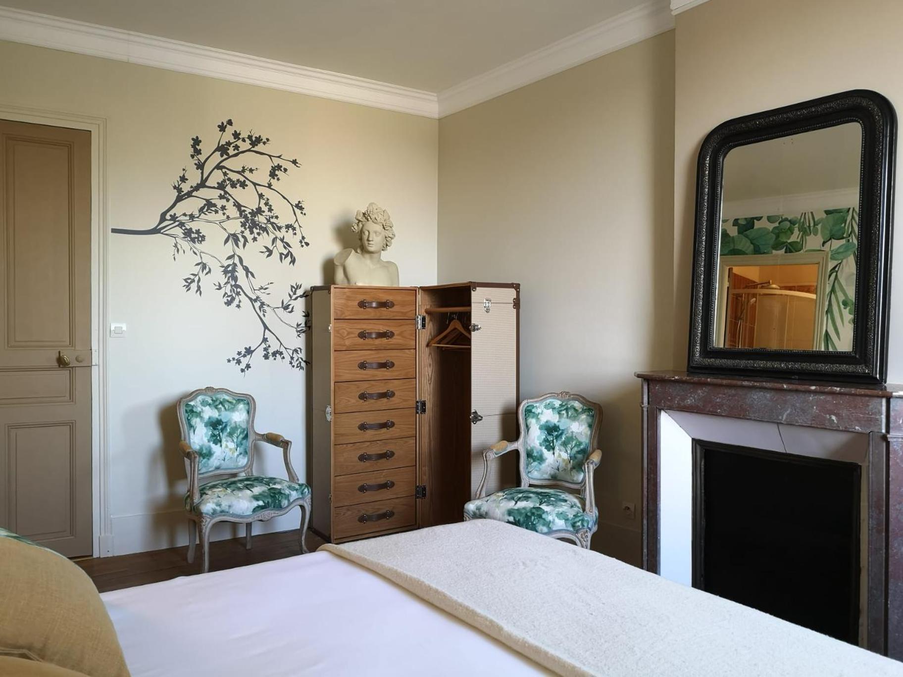 Les Visages Des Tournelles Bed & Breakfast Reims Exterior photo